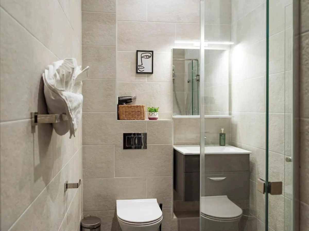 Central 20 Apartment - New Building & Parking Bucharest